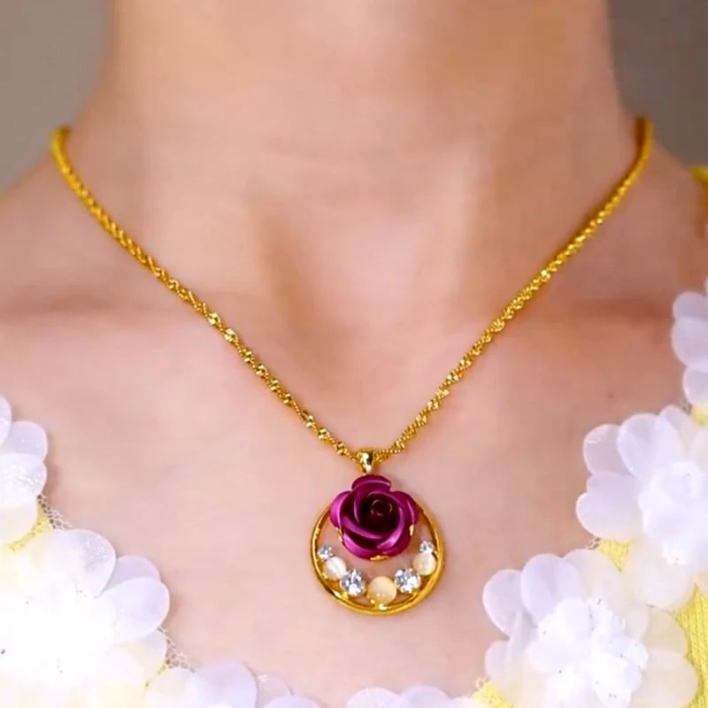Collar con colgante de rosa morada de ojo de gato chapado en oro de 14K